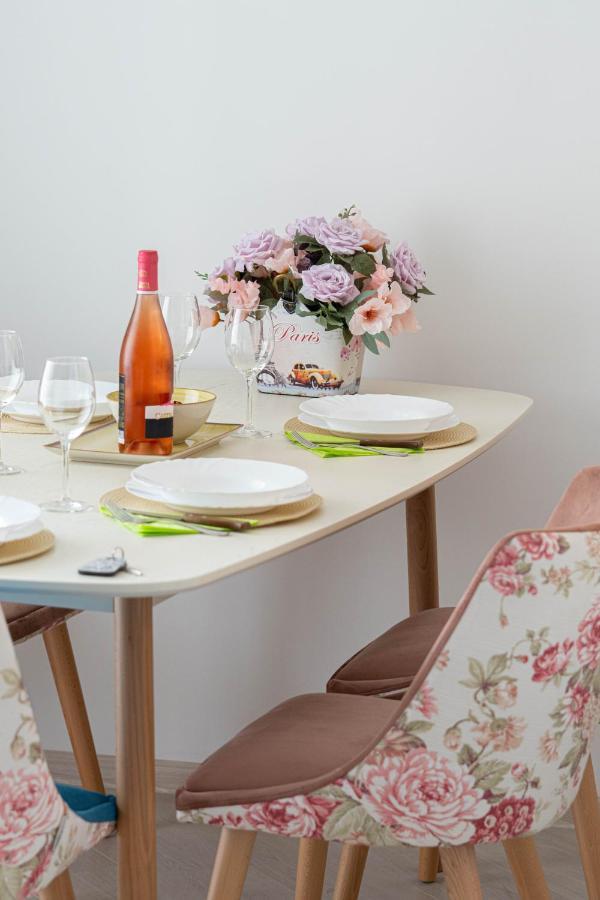 Apartament Le Bonheur Deux Solid Residence Butoaie มามายา ภายนอก รูปภาพ
